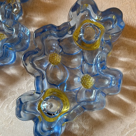 Indiana Glass for Lancaster Colony Blue Stain Dogwood Blossom candle holder - Picture 8 of 13